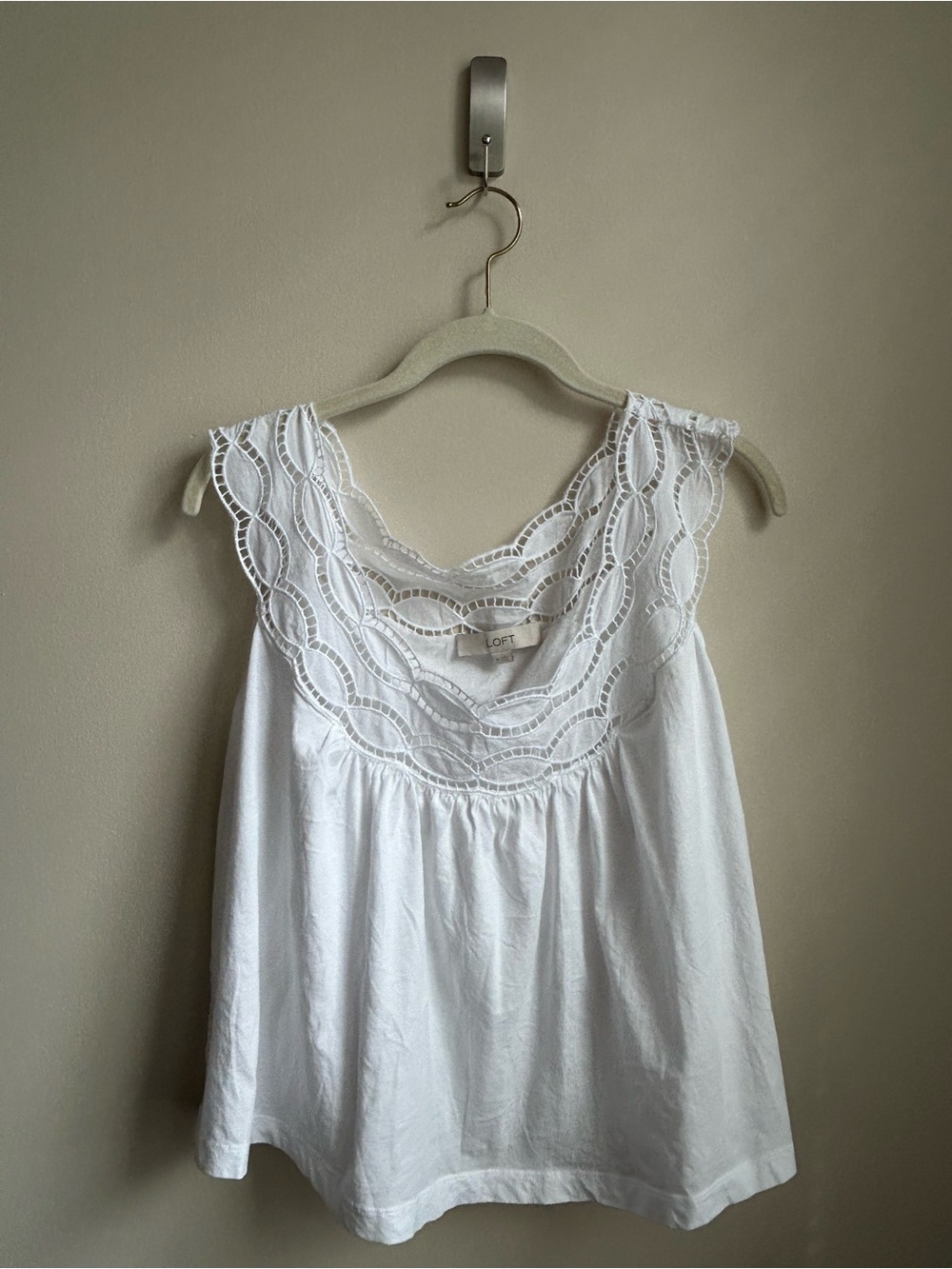 LOFT White Eyelet Scoop Neck Sleeveless Camisole